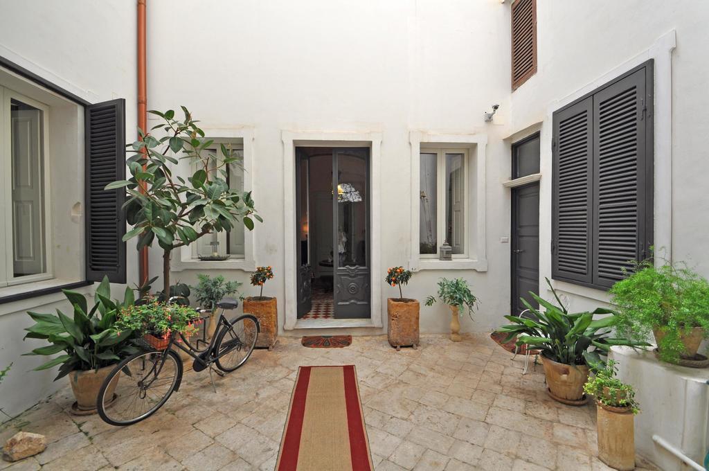 Palazzo De Donatis B&B Melissano Extérieur photo